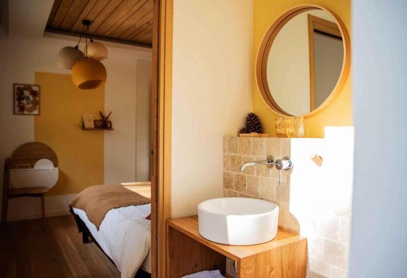 Bed and Breakfast Dans Les Arbres