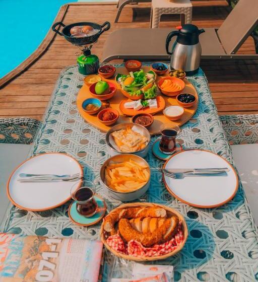 تختخواب و صبحانه Eksado Resort
