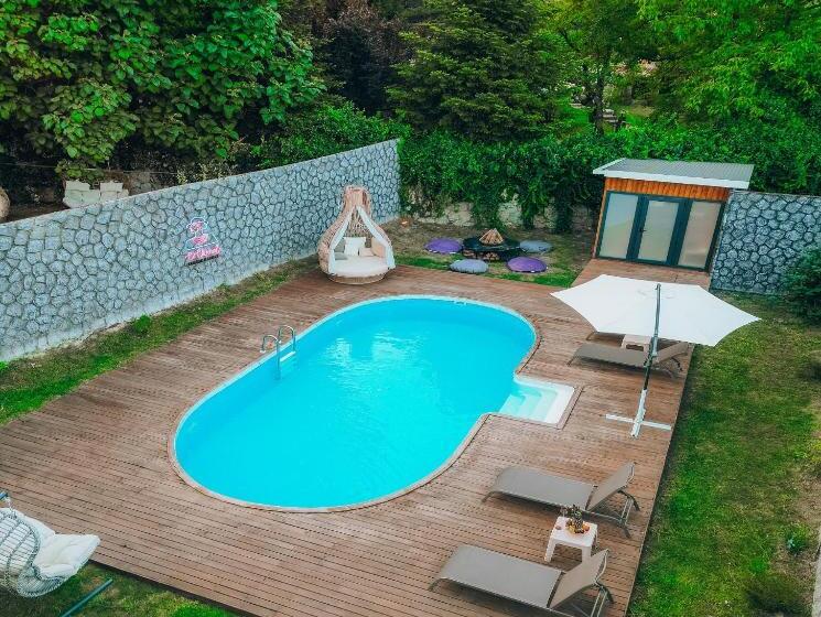 تختخواب و صبحانه Eksado Resort