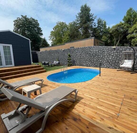تختخواب و صبحانه Eksado Resort