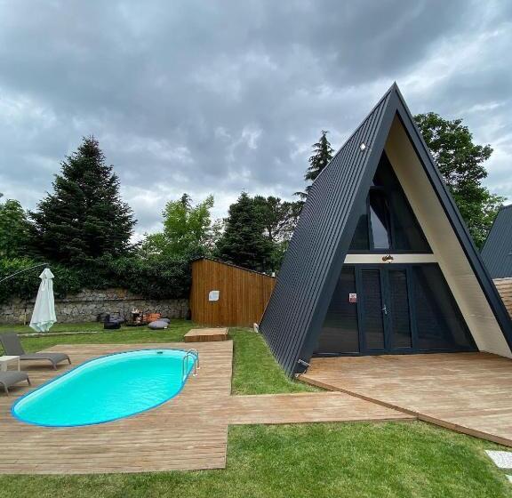 تختخواب و صبحانه Eksado Resort