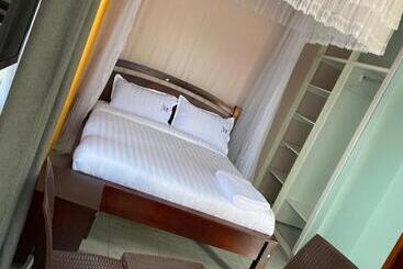 تختخواب و صبحانه Zoe Heights Villas