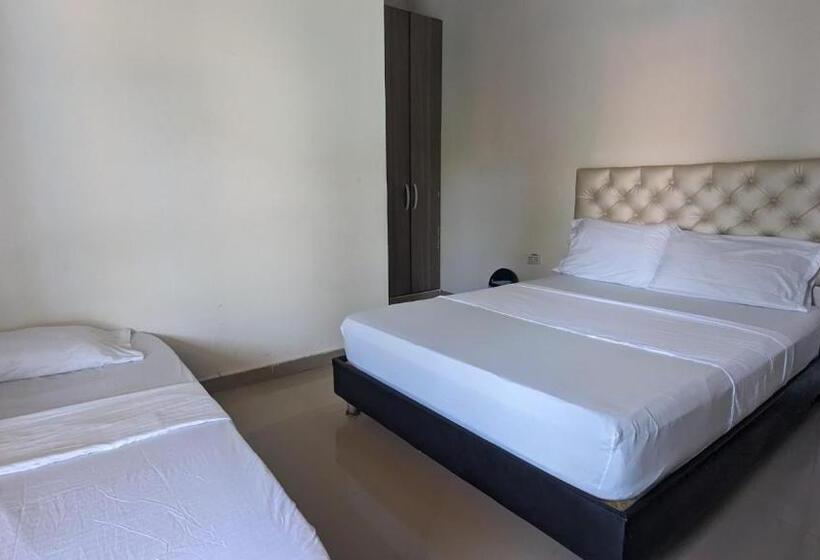 هتل Beach Life Palomino & Beach Club