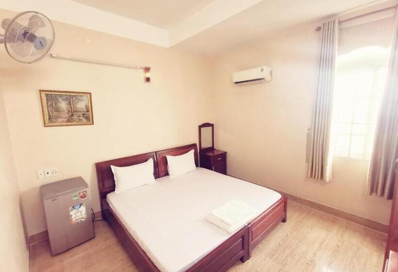 هتل Khách Sạn Cúc Phương