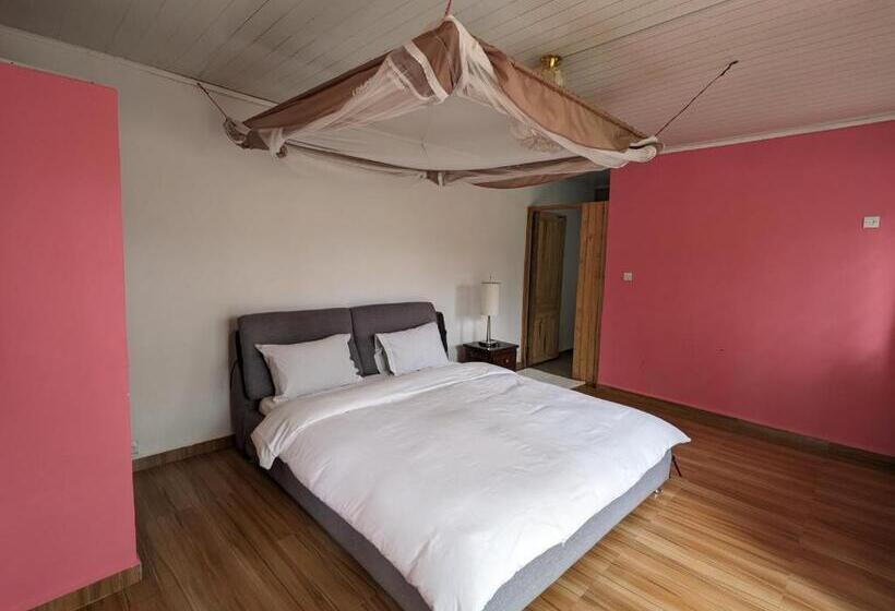 هتل Oka Forest Lodge