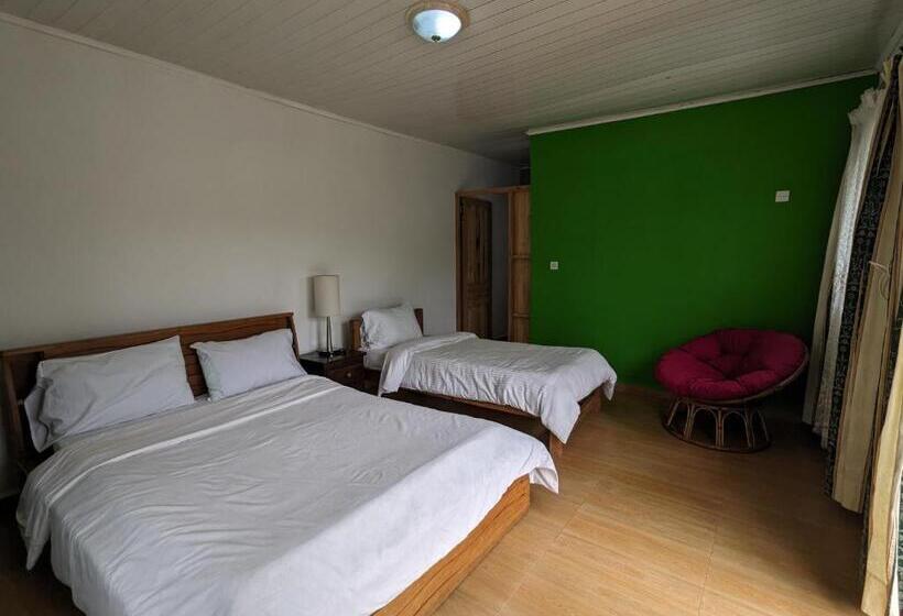 هتل Oka Forest Lodge