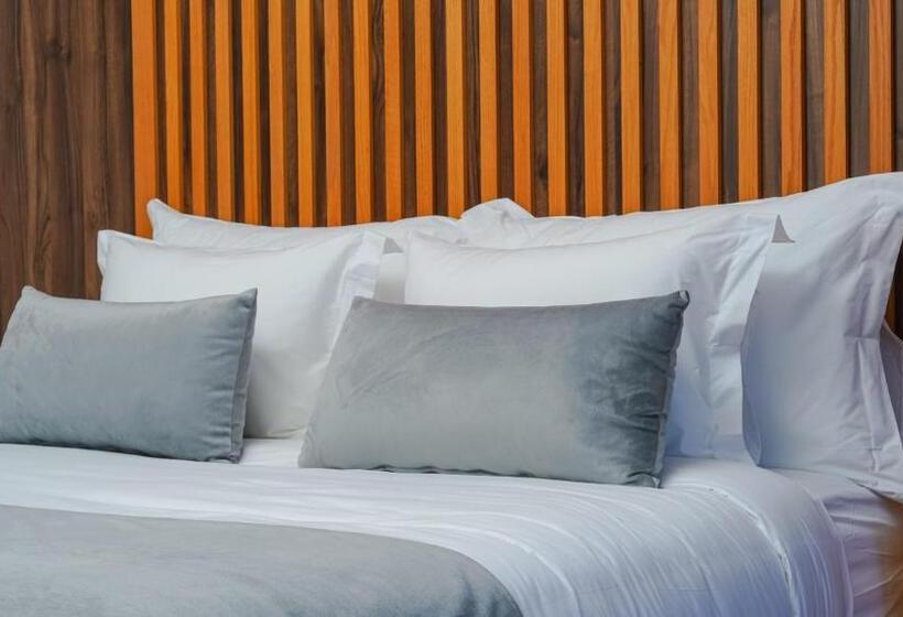 هتل Razane Hôtel