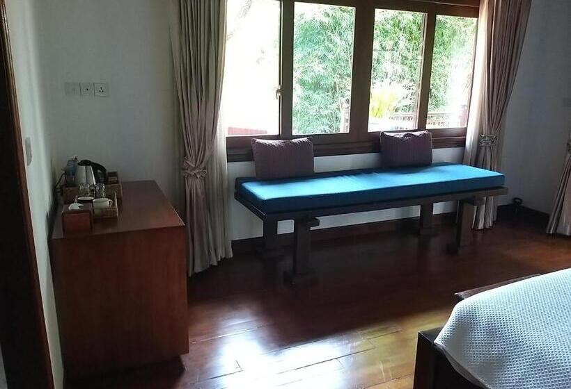 هتل Villa Massilia