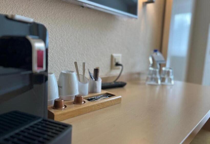 Motel Felmis Self Check In