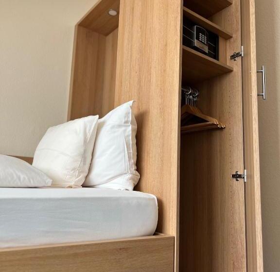 Motel Felmis Self Check In