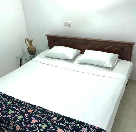 פנסיון Dana S Villa