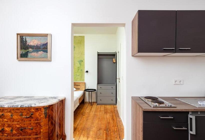 פנסיון Künstlerzimmer Im Kulturhaus Häselburg