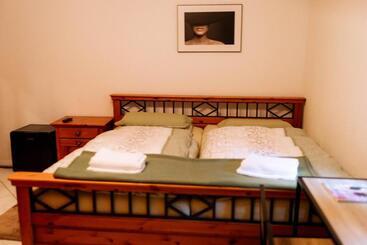 Moderne Landwohnung   Pension   Top Lage