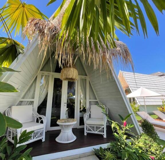 Пансион Piramida S White Villa S Bali