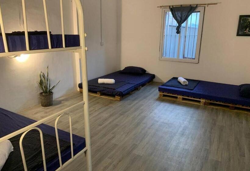 هاستل Villa Martial Arts Gym & Guesthouse