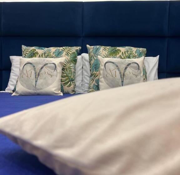 تختخواب و صبحانه Aries Suite Pompei
