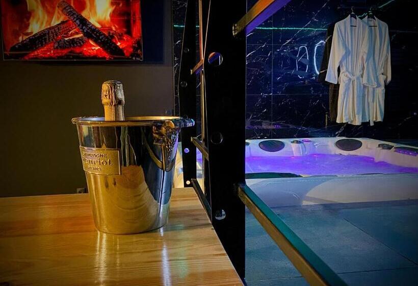 בית מלון כפרי Loveroom Avec Jacuzzi 01