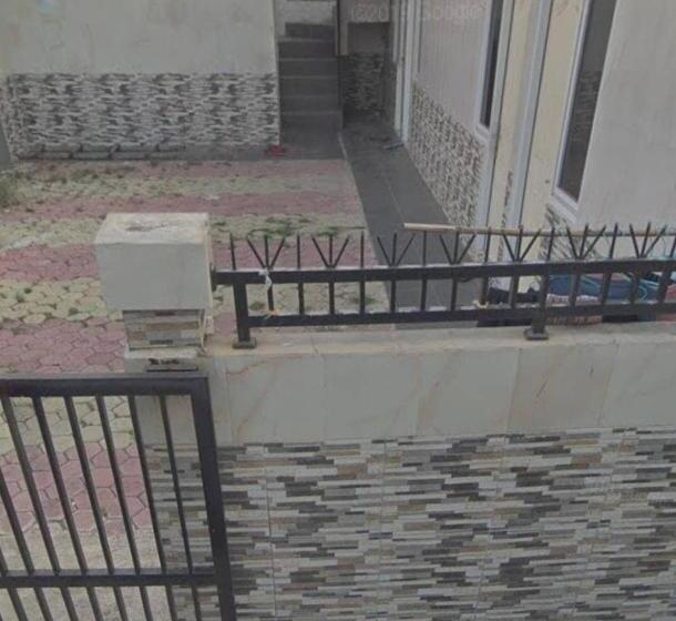 Отель Oyo Life 92780 Kost Bara