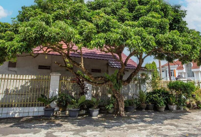 Отель Oyo Life 92803 Penginapan Purnama