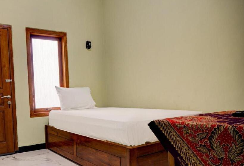 ホテル Oyo Life 92922 Kost Bu Mala 1 Syariah