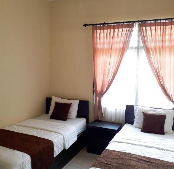 پانسیون Unram Guest House