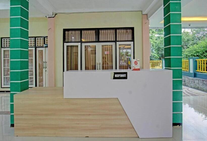 پانسیون Unram Guest House