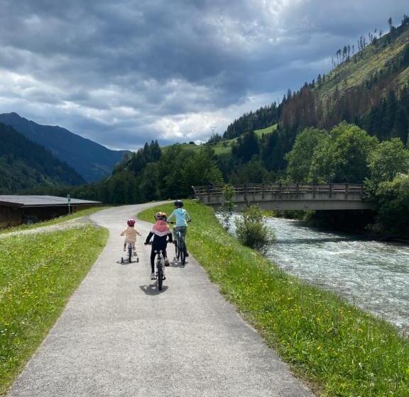 مبيت وإفطار Zimmer Haus Christina