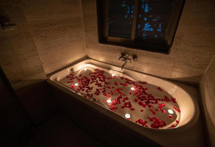 Freesia Resort By Express Inn