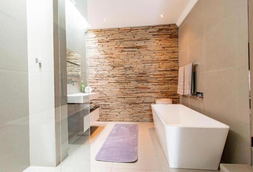 מלון כמוסות Laru Home