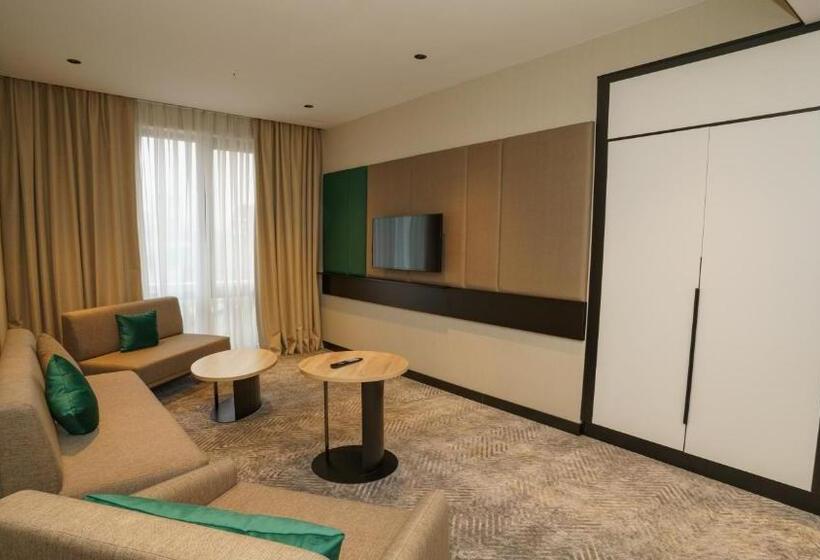 هتل Holiday Inn Tashkent City, An Ihg