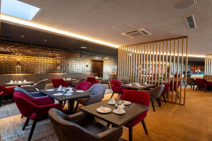 فندق Plaza Inn Wiener Neustadt, Bw Signature Collection