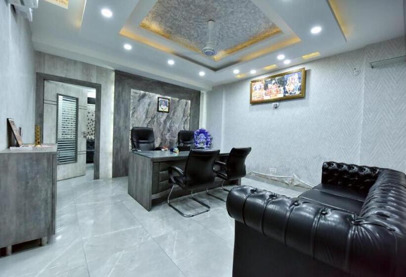 Отель Royal Inn Jammu