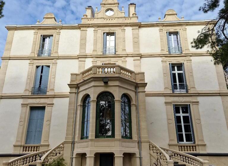 پانسیون Château De Bayssan