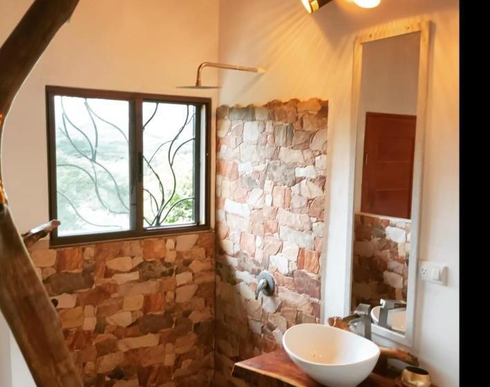 بنسيون Four Trees Jungle Lodge