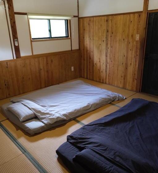 פנסיון Hostel+cafe たね
