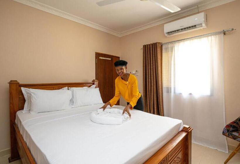 پانسیون Shivo Guest House