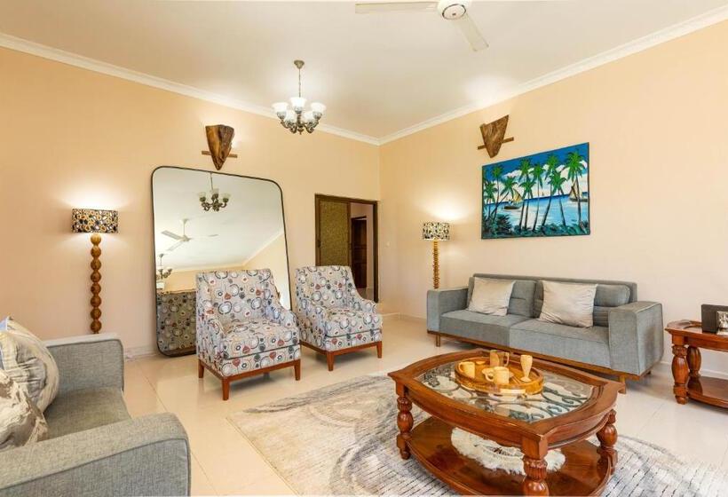 پانسیون Shivo Guest House