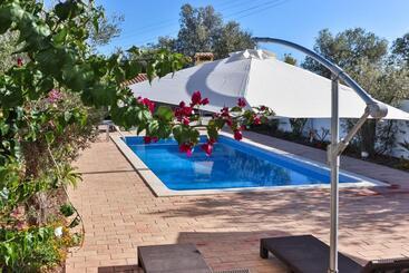 پانسیون Villa Fuseta 102 T
