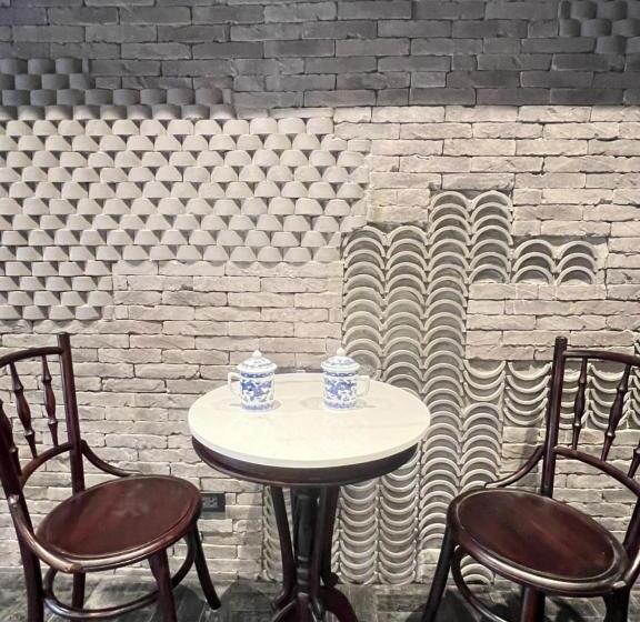 هاستل Ci Home