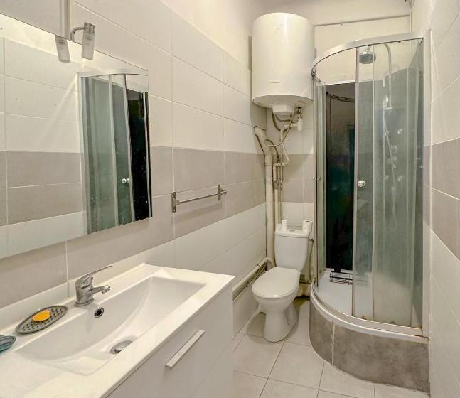 تختخواب و صبحانه Appartement Central De Caractère