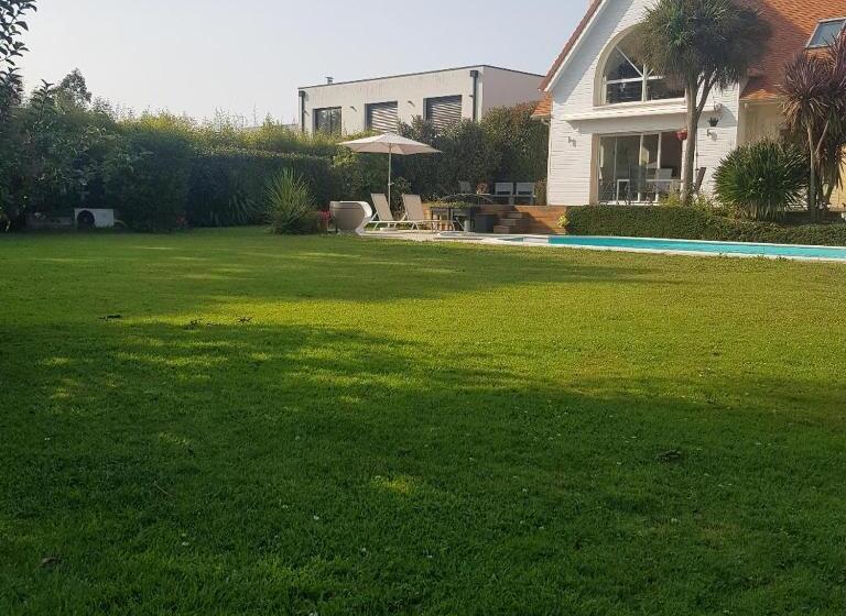 Bed and Breakfast Grande Chambre Entre Caen Et La Mer Chambre Terrasse Jardin Et Piscine