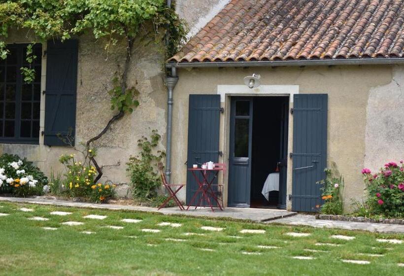 ベッドアンドブレックファースト Un Jardin Et Trois Maisons