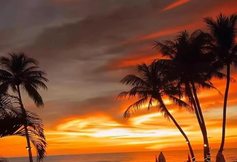 酒店 Happy Beach Jomtien Guesthouse