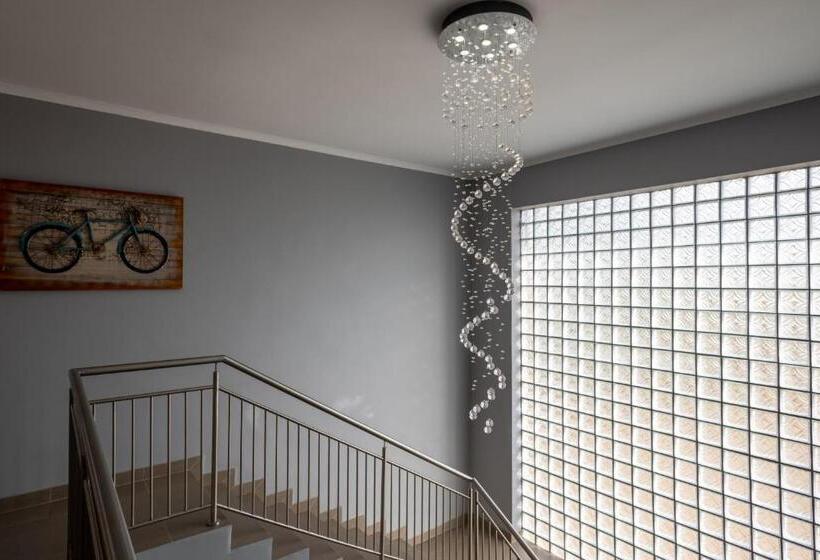 Отель Isijula Boutique