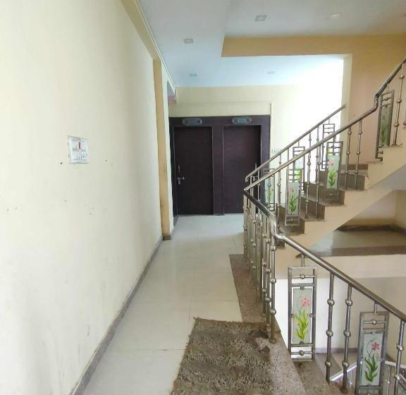 酒店 Oyo 81016 Honey Palace Restaurant Guest House