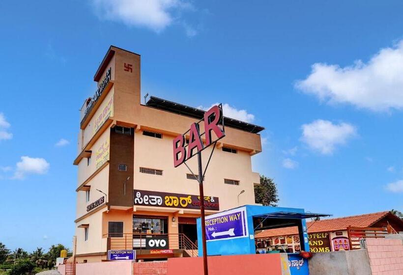 ホテル Oyo Flagship 81451 Surya Rooms