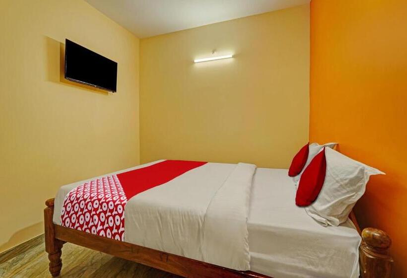 ホテル Oyo Flagship 81451 Surya Rooms