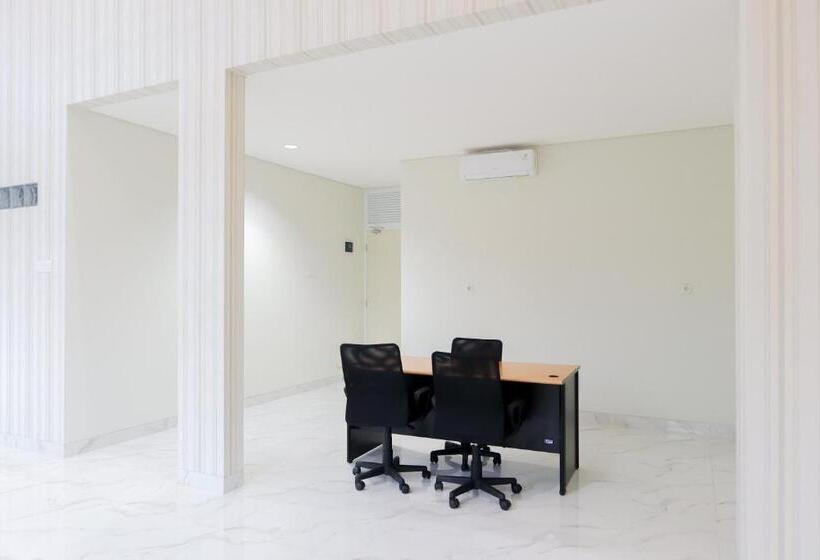 فندق Oyo Life 1830 Mandala Residence