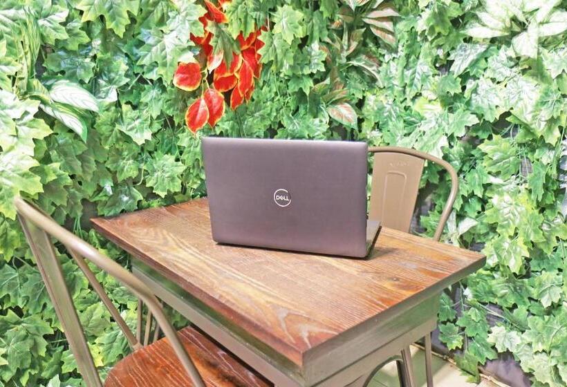 ホテル Oyo Life 92925 Kost Bu Mala 2 Syariah