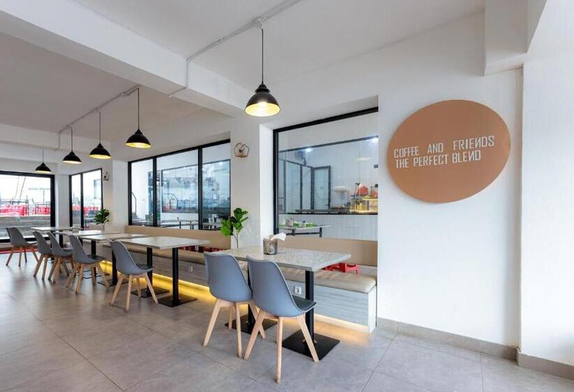 هتل Reddoorz Near Mangga Dua Mall